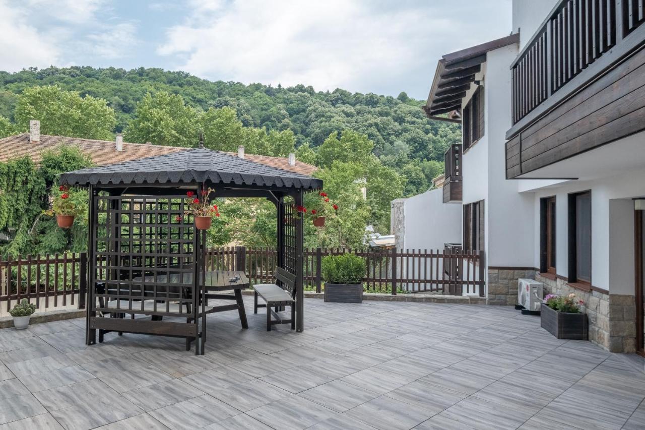 Tarnovgrad Apartments - Free Parking Veliko Tărnovo Exteriör bild