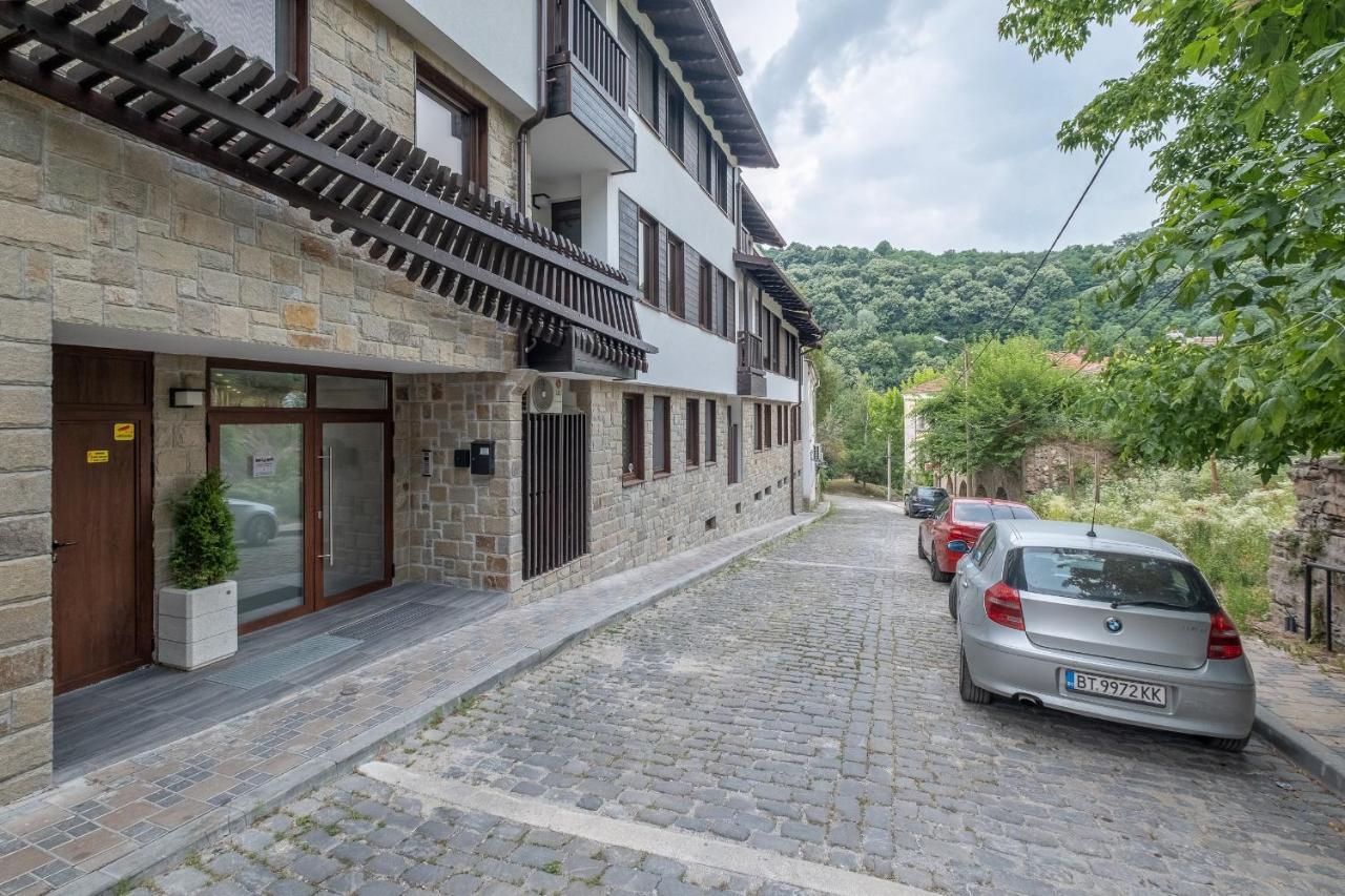 Tarnovgrad Apartments - Free Parking Veliko Tărnovo Exteriör bild