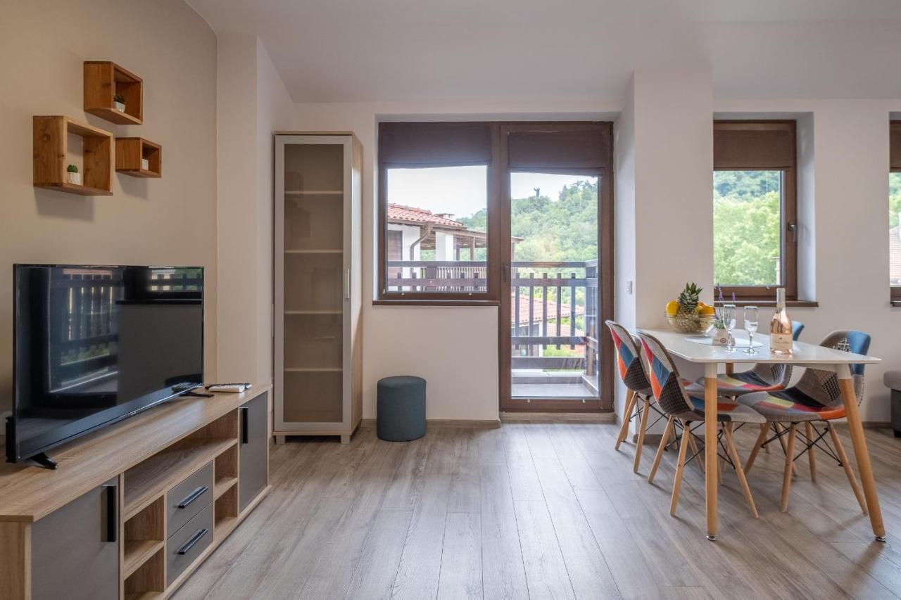 Tarnovgrad Apartments - Free Parking Veliko Tărnovo Exteriör bild